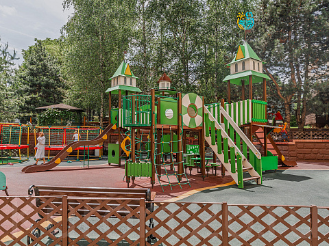 Санаторий «Солнечный» г. Кисловодск. Детская площадка